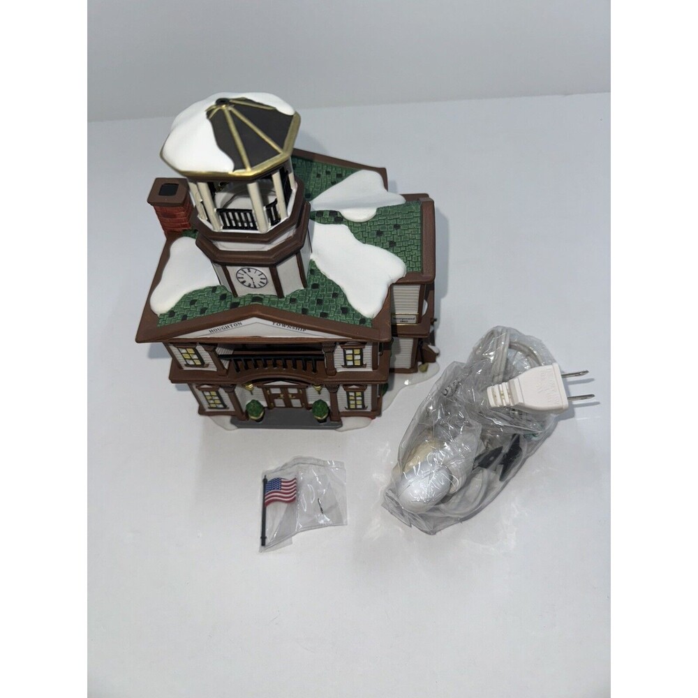 Dept 56 New England Village  "Woodbridge Townhall" Christmas Village 56.56670 - Picture 5 of 12